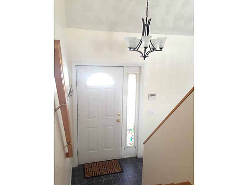 159 Lonsdale Farm Road Cumberland, RI 02864 - Photo 8 of 19 Entry.