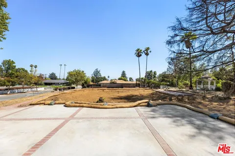 a view of a basket ball ground