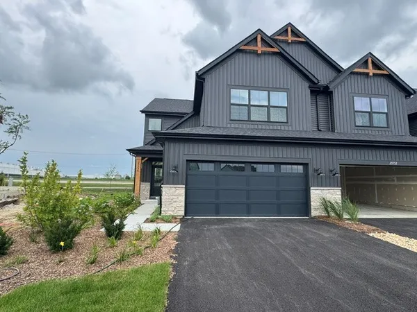 $389,990 | 25534 West Emory Lane, Plainfield, IL 60544
