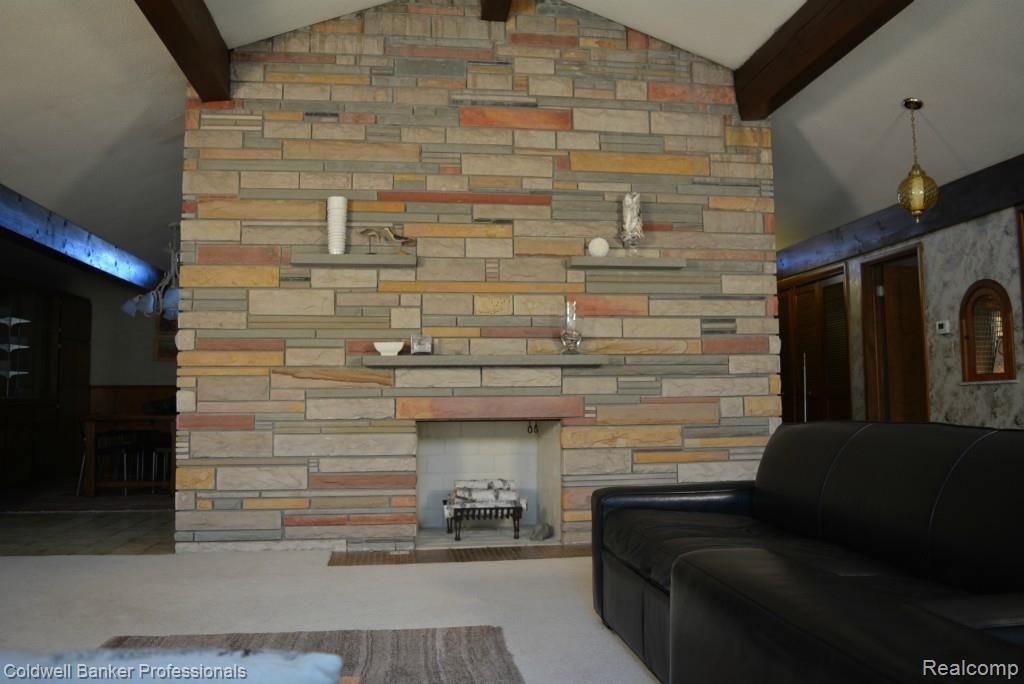 7 Roslyn Road Grosse Pointe, MI 48236 - Photo 5 of 41 DSC_1222.jpg