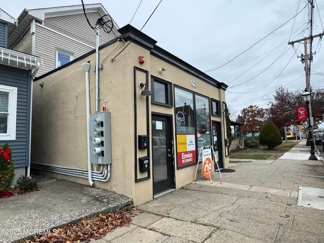 a view of a house with street
