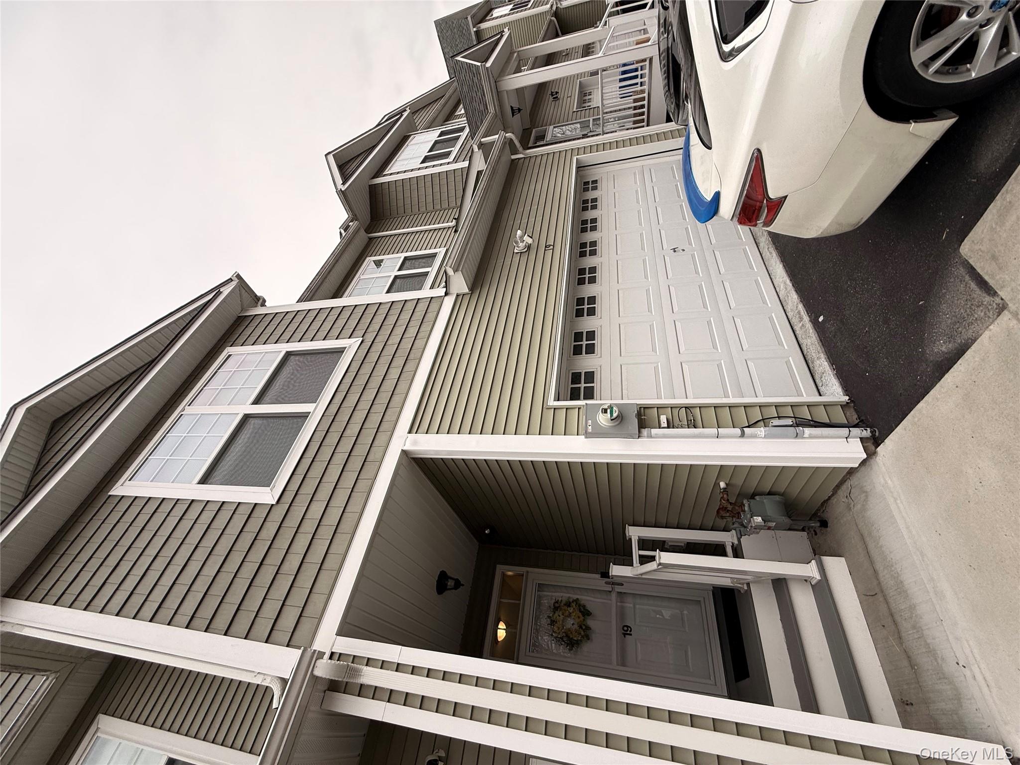 19 Magnolia Park Road Middletown, NY 10940 - Photo 1 of 8