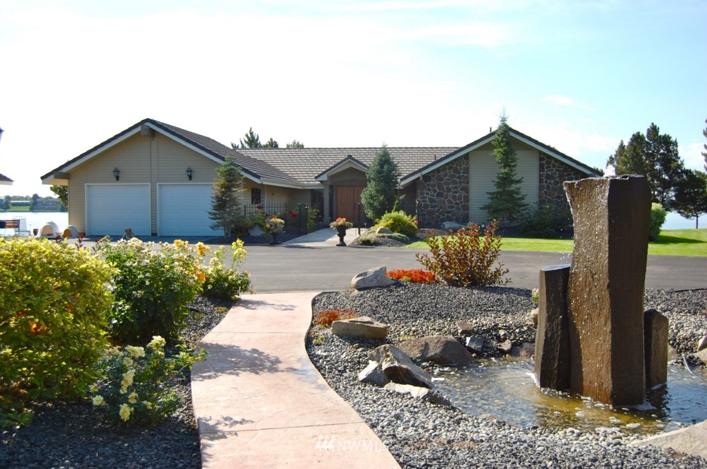 1797 Valley Road Northeast Moses Lake, WA 98837 - Photo 1 of 1 Gallery Image 1