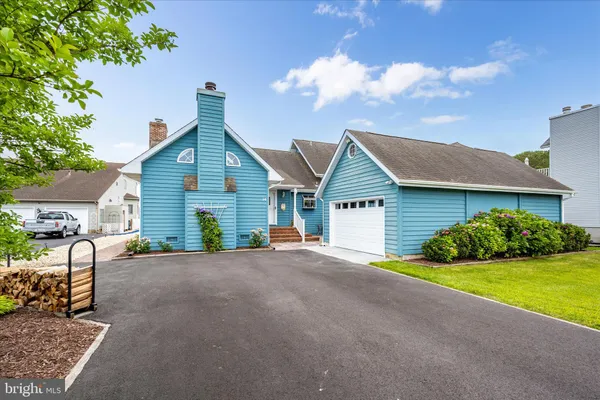 $975,000 | 14 Mallard Drive East, Ocean Pines, MD 21811