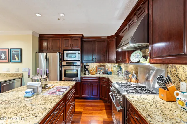 $479,000 | 320 Cedar Hills Road, Holly Springs, MS 38635