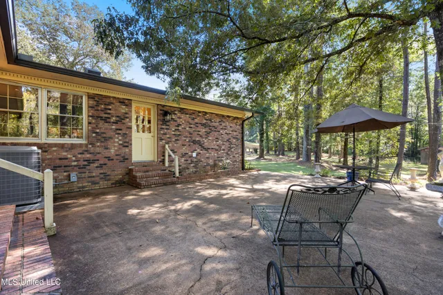 $479,000 | 320 Cedar Hills Road, Holly Springs, MS 38635