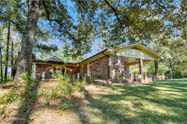 $479,000 | 320 Cedar Hills Road, Holly Springs, MS 38635