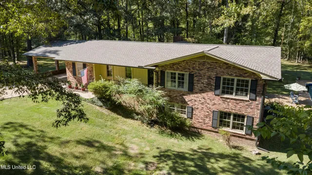 $479,000 | 320 Cedar Hills Road, Holly Springs, MS 38635