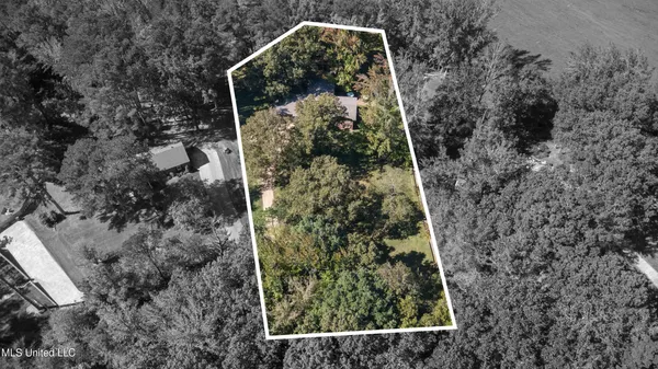 $479,000 | 320 Cedar Hills Road, Holly Springs, MS 38635