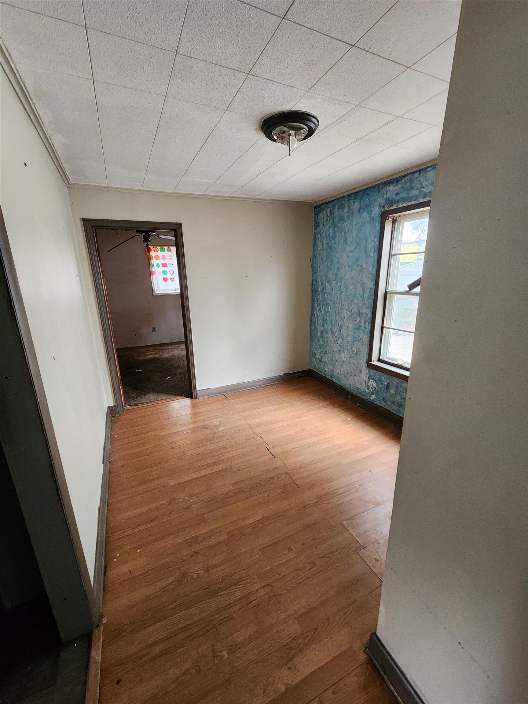 4170 Elliston Road Memphis, TN 38111 - Photo 13 of 19 an empty room with windows