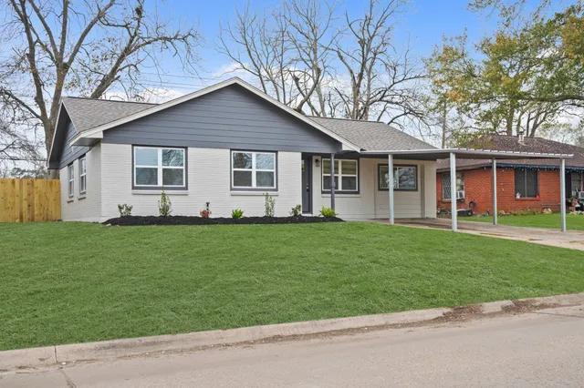 $224,900 | 1210 Glenmore Drive, Pasadena, TX 77503