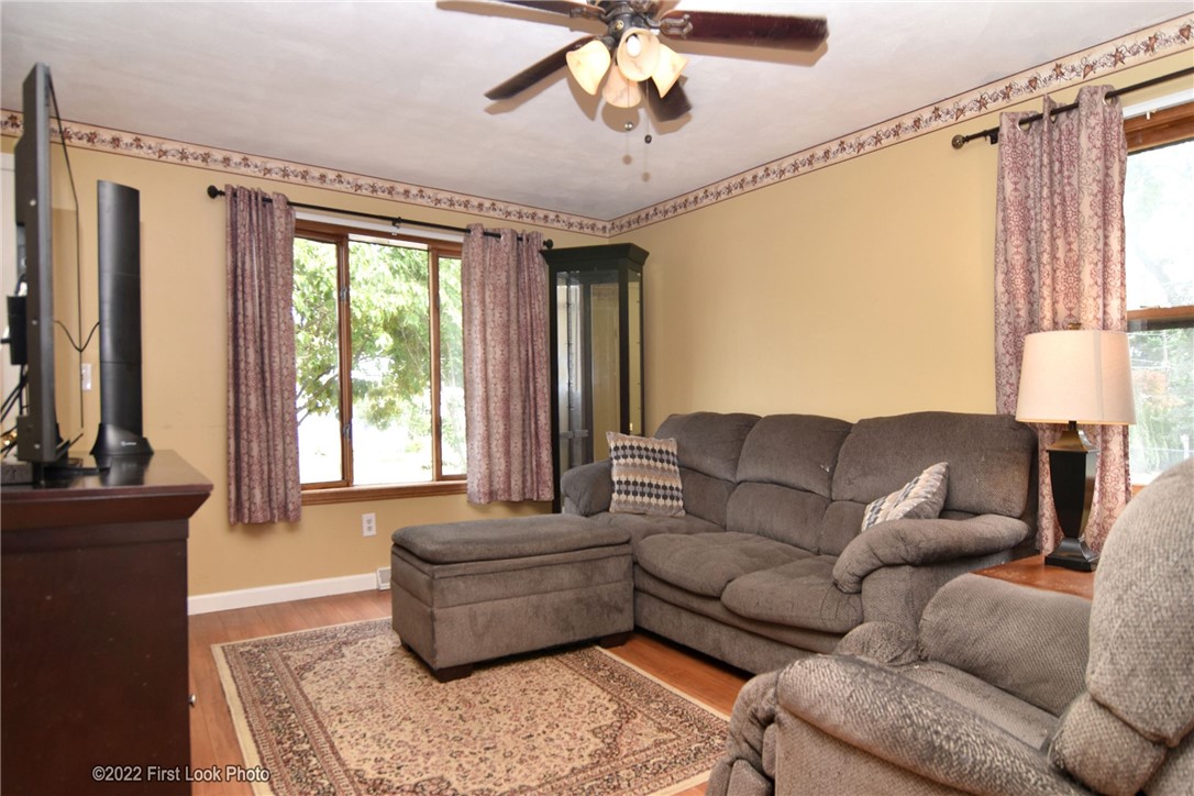 172 Bryant Street Cumberland, RI 02864 - Photo 7 of 21
