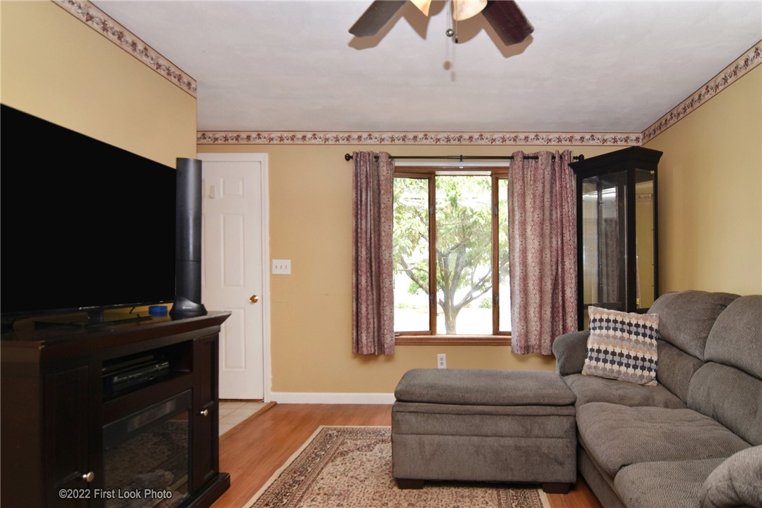 172 Bryant Street Cumberland, RI 02864 - Photo 8 of 21