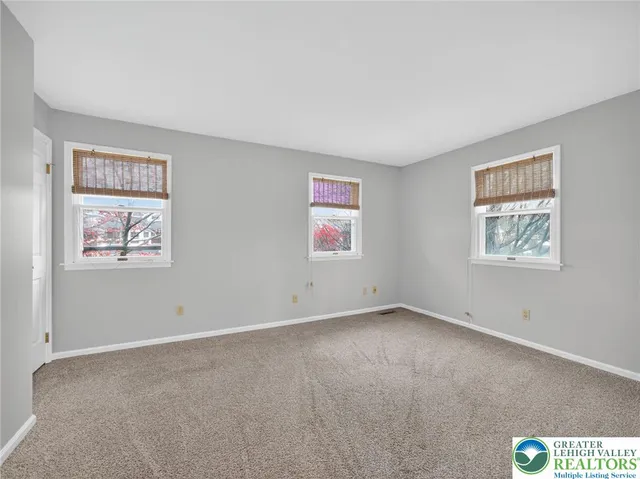 $2,050 | 2149 Allen Street, Allentown, PA 18104