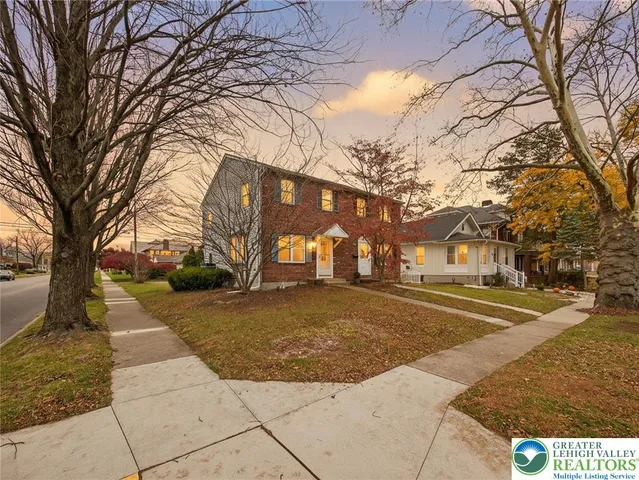 $2,050 | 2149 Allen Street, Allentown, PA 18104