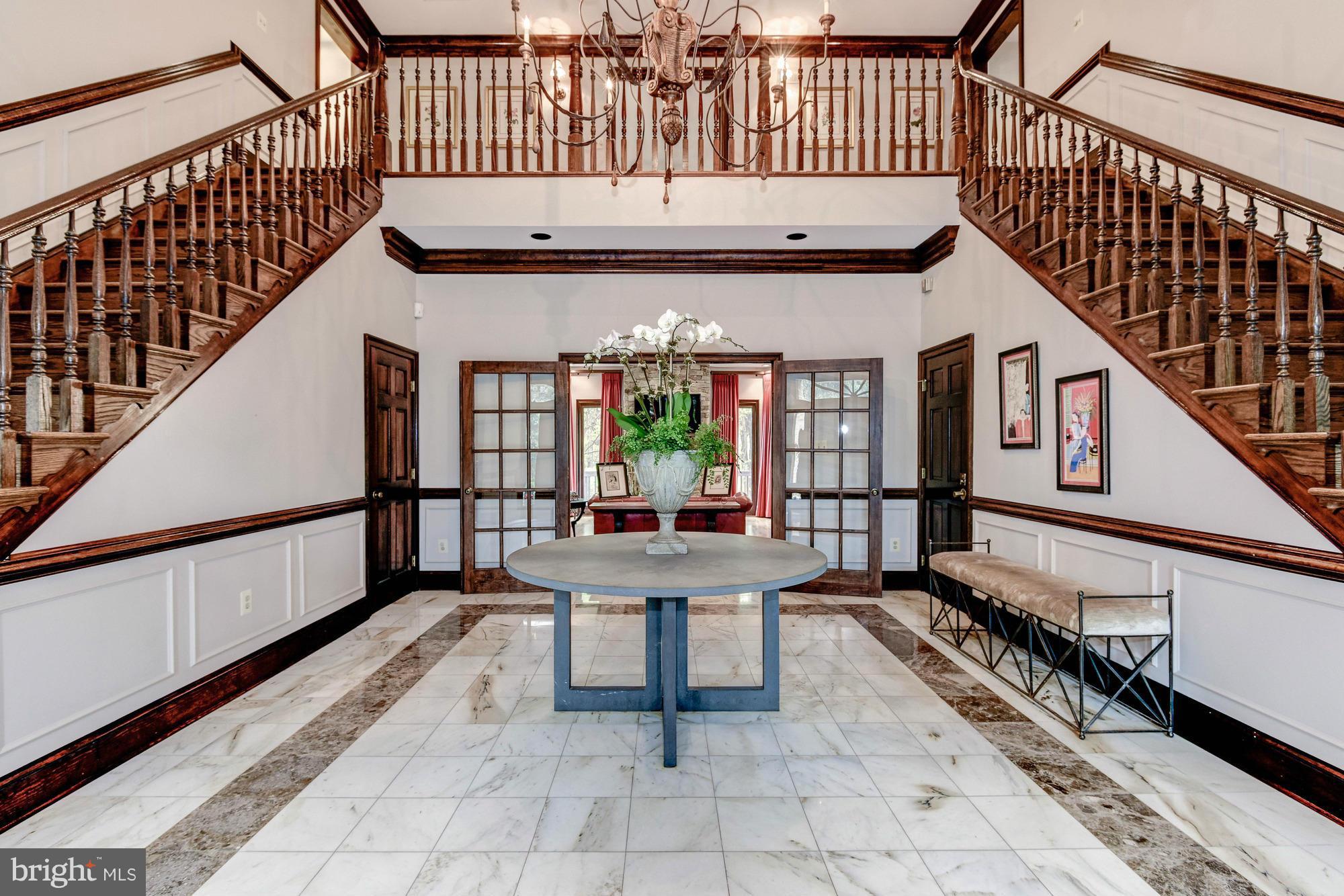 933 Bellview Road McLean, VA 22102 - Photo 3 of 30 Foyer