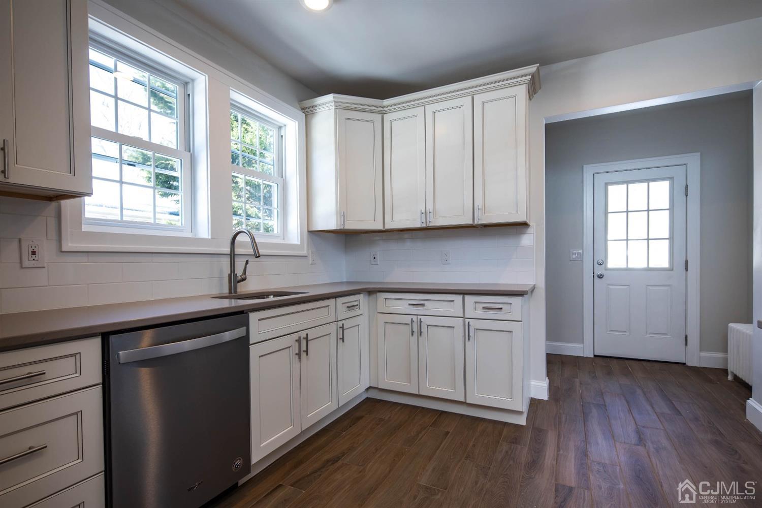 369 Franklin Road North Brunswick, NJ 08902 - Photo 15 of 33 Gallery Image 15