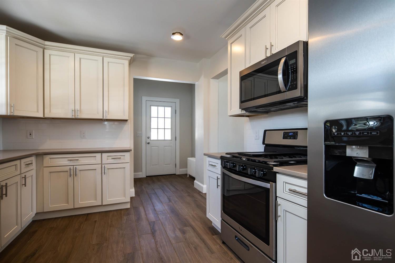 369 Franklin Road North Brunswick, NJ 08902 - Photo 16 of 33 Gallery Image 16