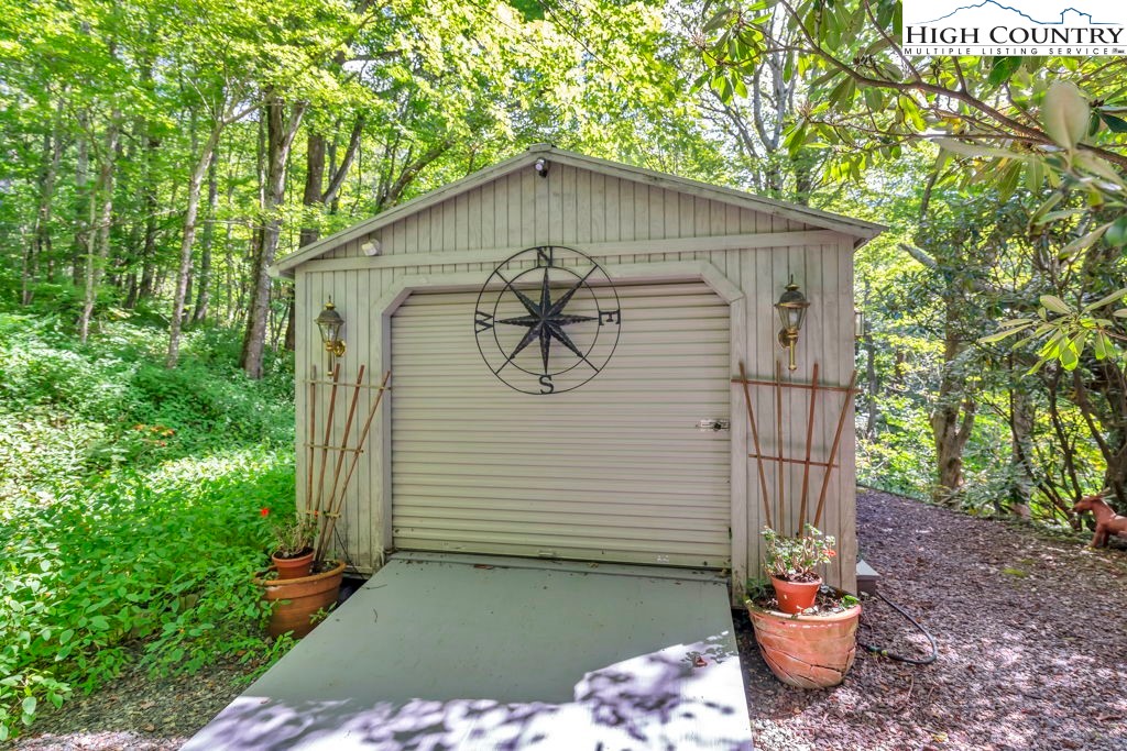 133 Wild Apple Drive Blowing Rock, NC 28605 - Photo 29 of 41