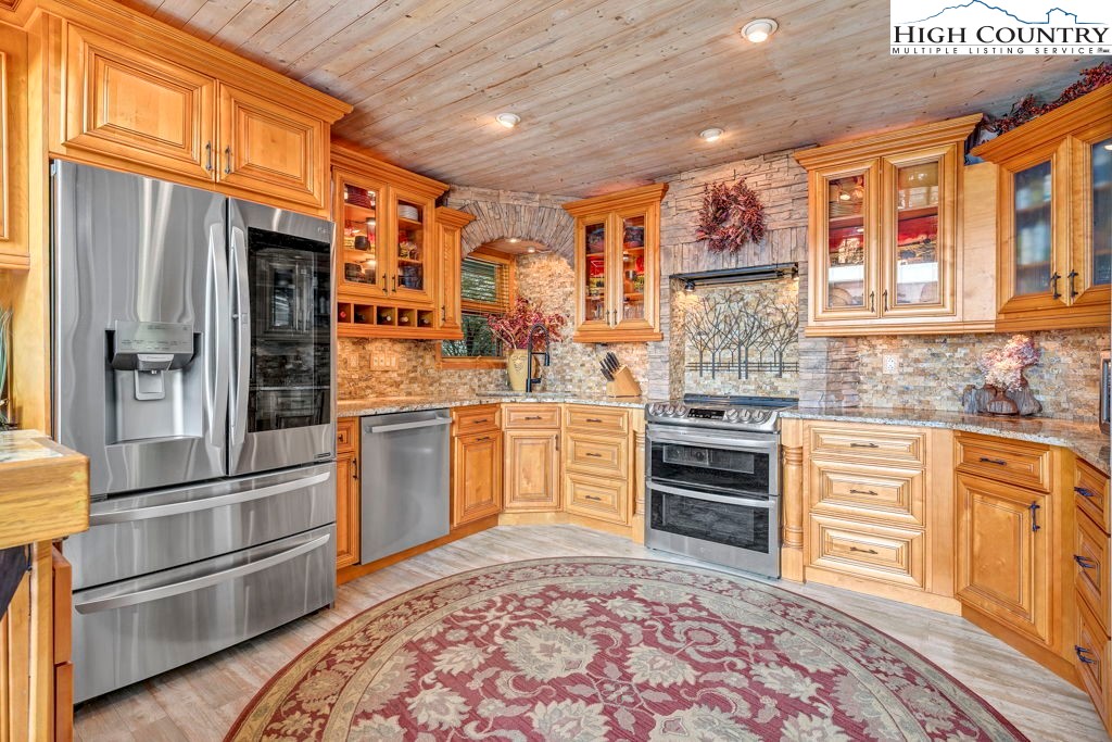 133 Wild Apple Drive Blowing Rock, NC 28605 - Photo 7 of 41