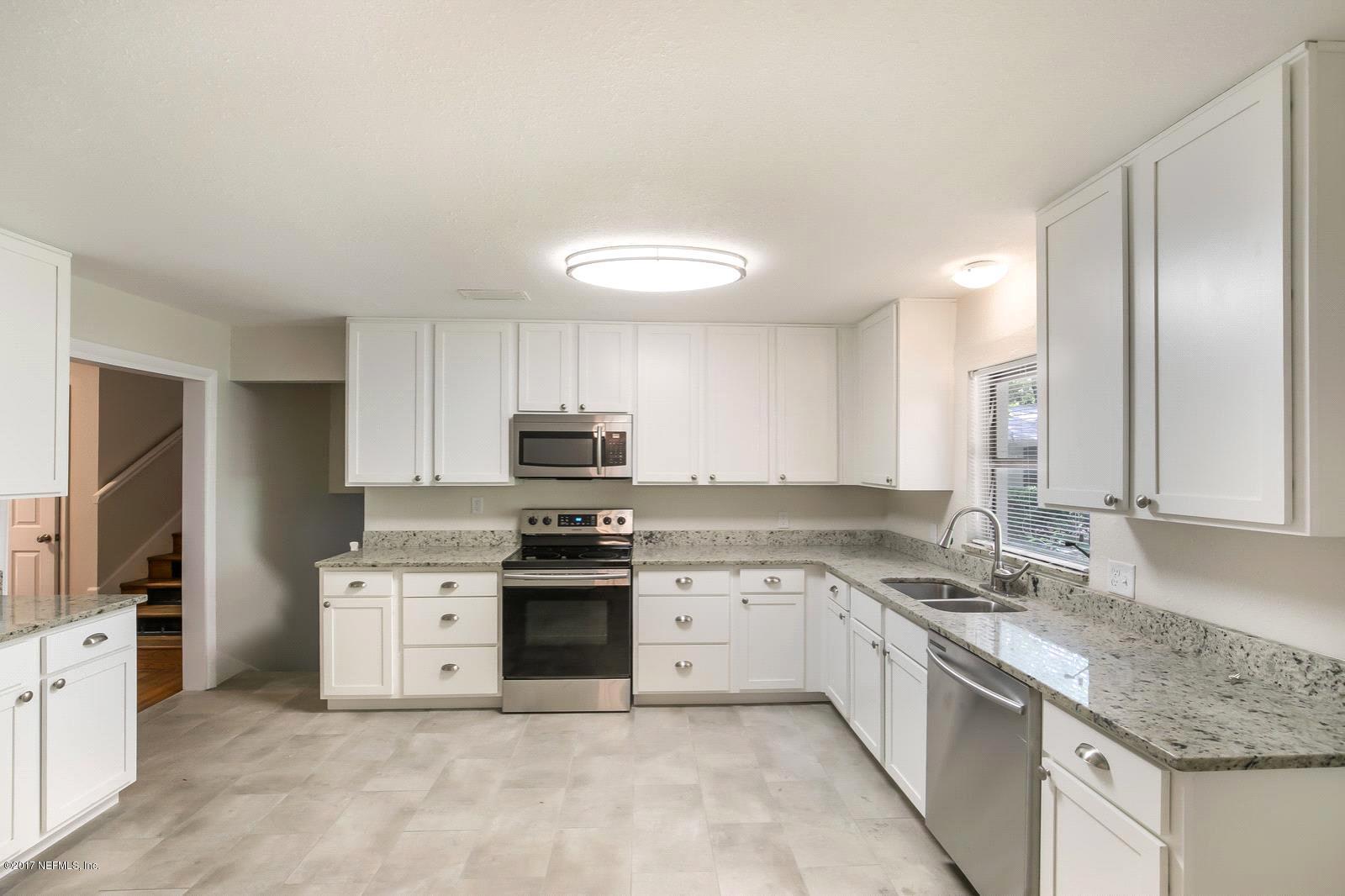 944 Chapeau Road Jacksonville, FL 32211 - Photo 8 of 25 8 Kitchen