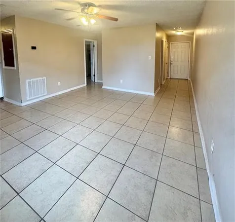 $1,100 | 1952 Jasper Lane, Unit C, Laplace, LA 70068