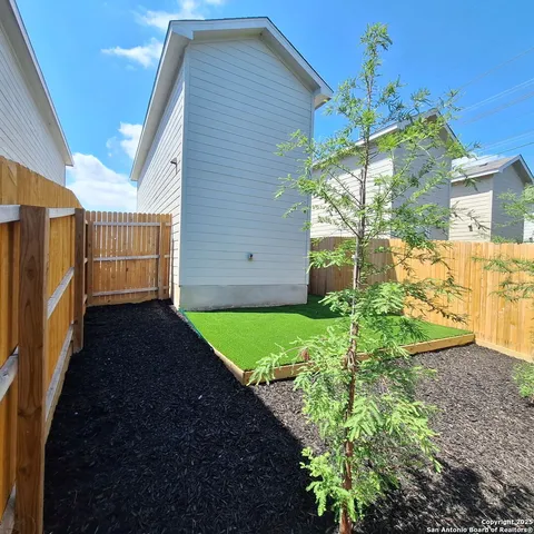 $1,230 | 7808 Elm Run, San Antonio, TX 78244