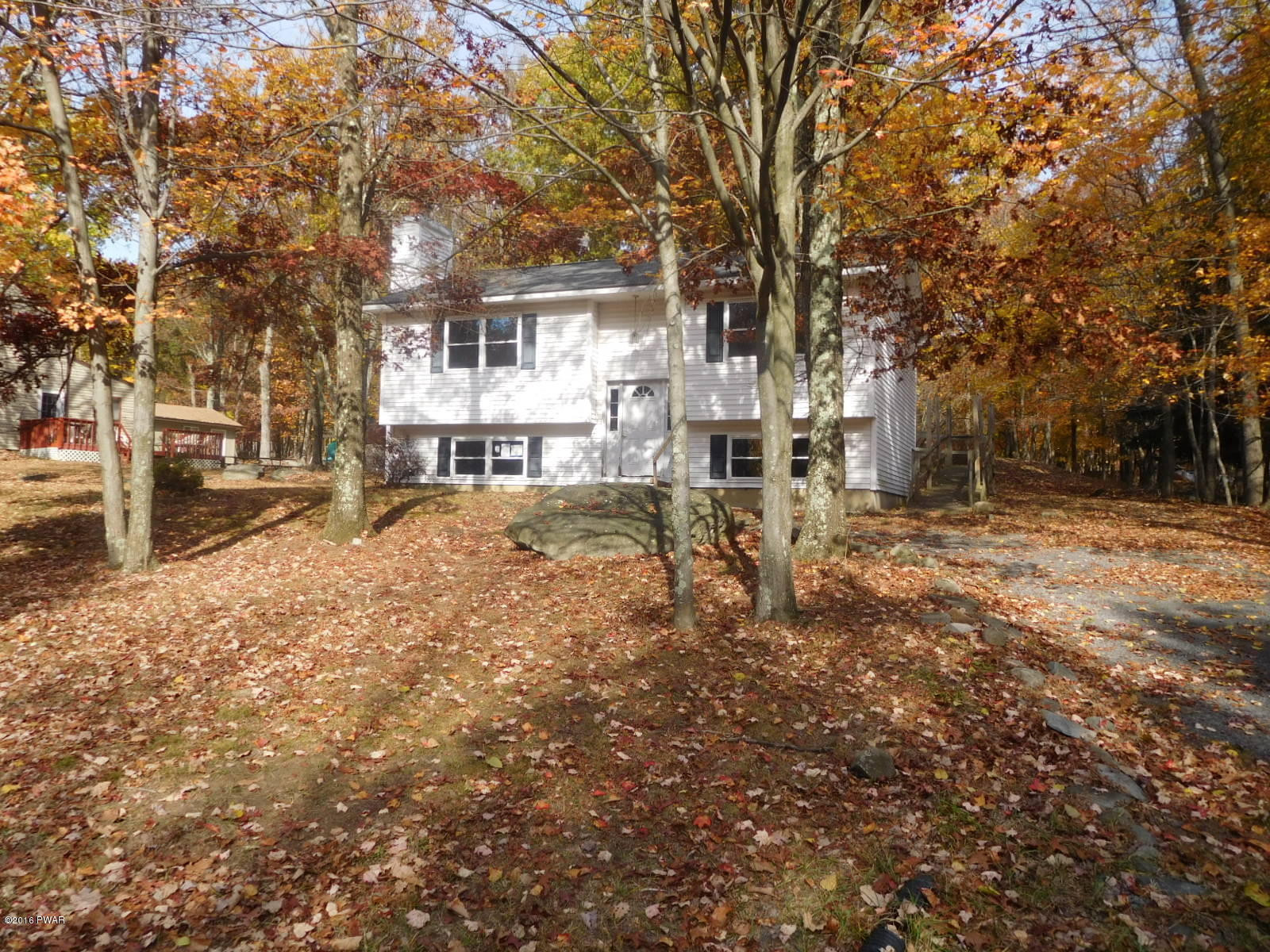 1288 Pine Ridge Bushkill, PA 18324 - Photo 2 of 25