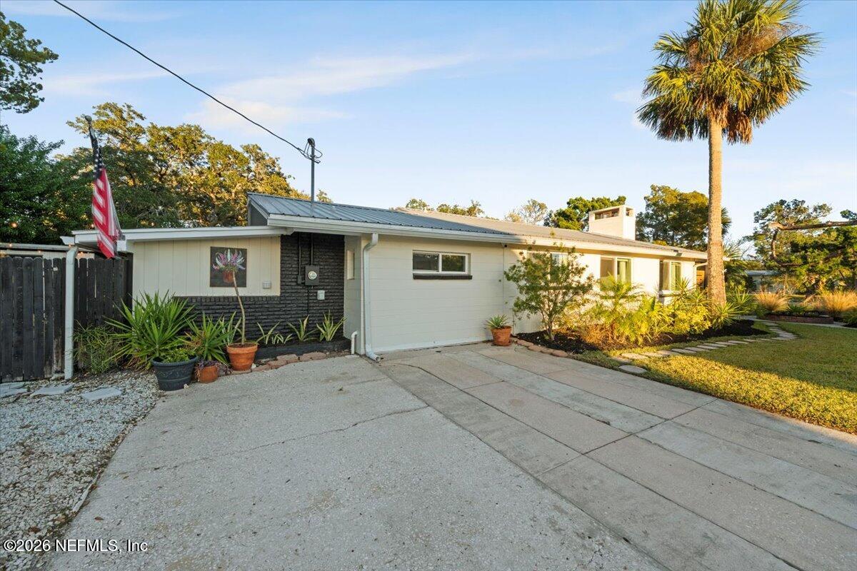 149 Menendez Road St. Augustine, FL 32080 - Photo 46 of 55 Driveway and Front Approach