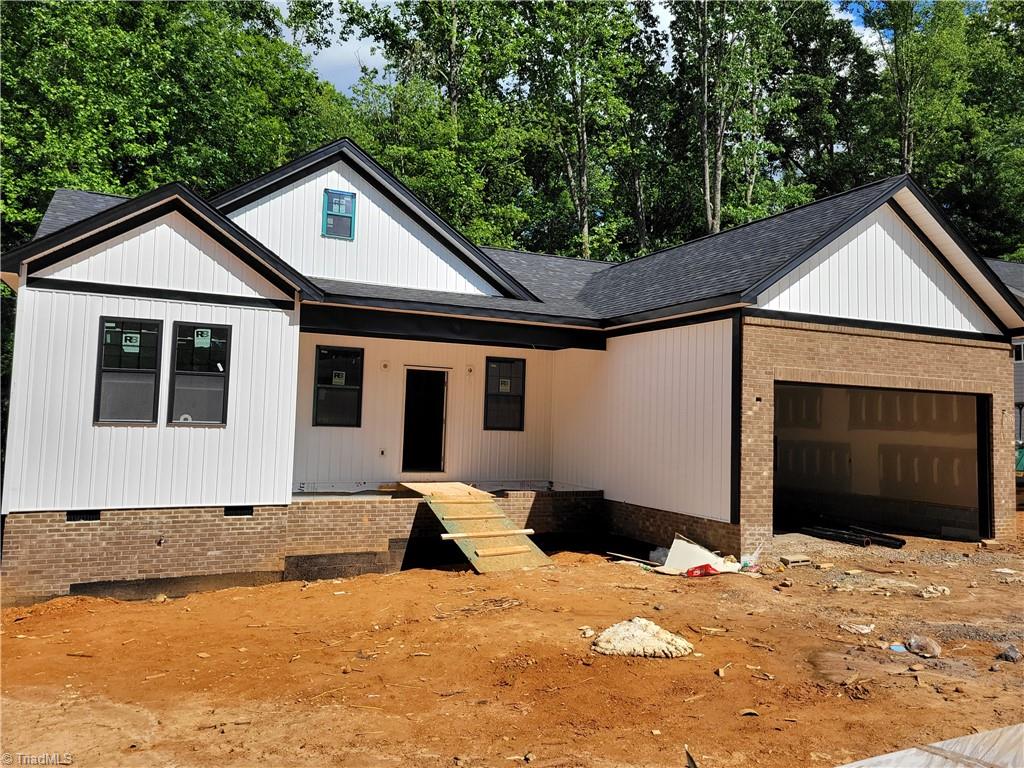 323 Styers Road Winston-Salem, NC 27105 - Photo 3 of 29 Gallery Image 3