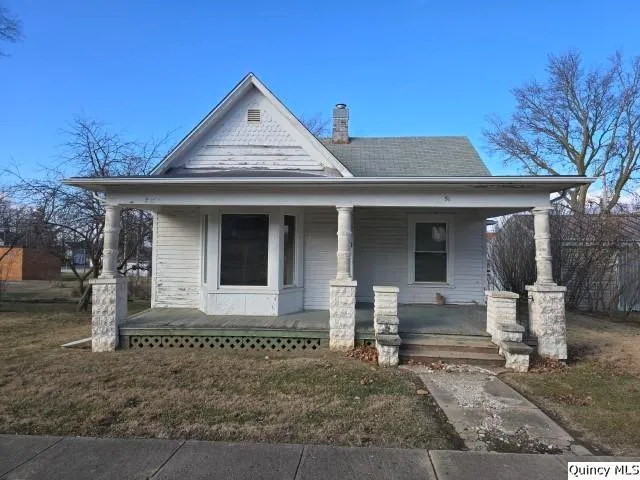 $62,900 | 51 West 4th Street, Dallas City, IL 62330