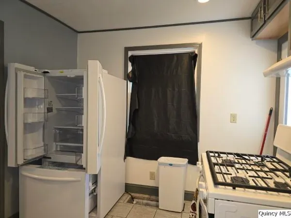 $62,900 | 51 West 4th Street, Dallas City, IL 62330