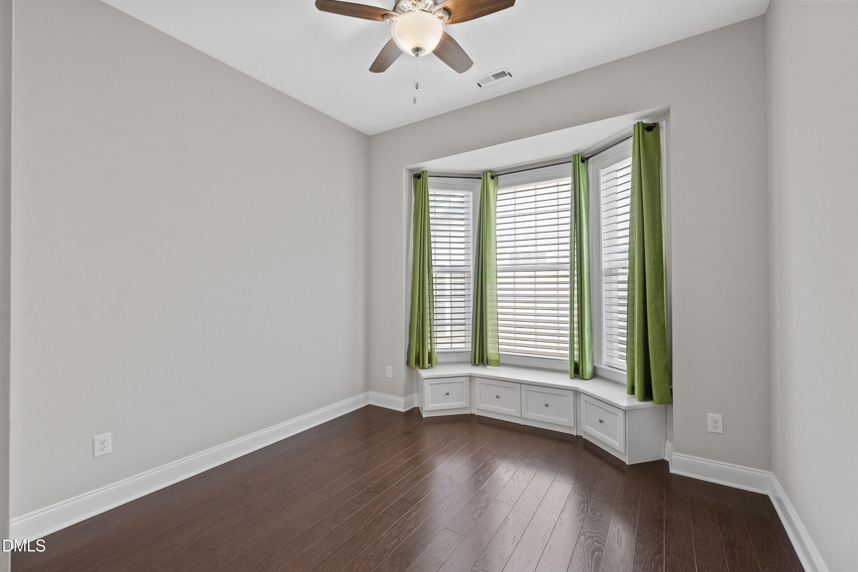 9844 Derbton Court Raleigh, NC 27617 - Photo 33 of 63 32-9844 Derbton Ct_7392