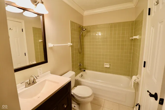 $299,900 | 1689 Nantucket Drive, Cicero, IN 46034