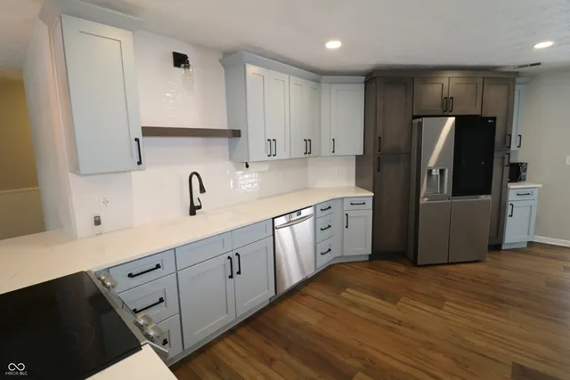 $299,900 | 1689 Nantucket Drive, Cicero, IN 46034