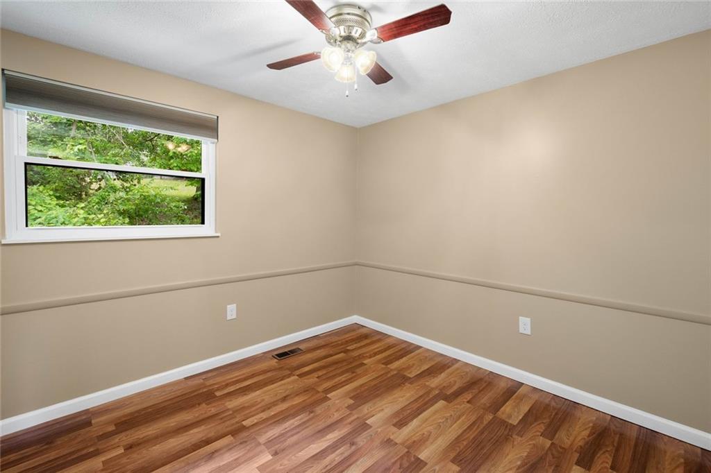 3125 Laurel Ridge Circle Bridgeville, PA 15017 - Photo 20 of 35
