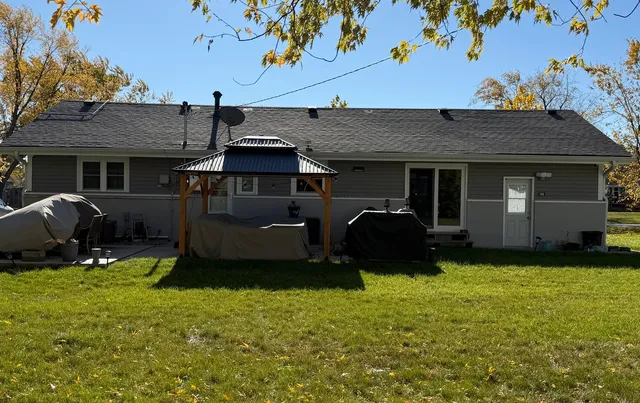 $395,000 | 550 Norridge Lane, Hoffman Estates, IL 60169