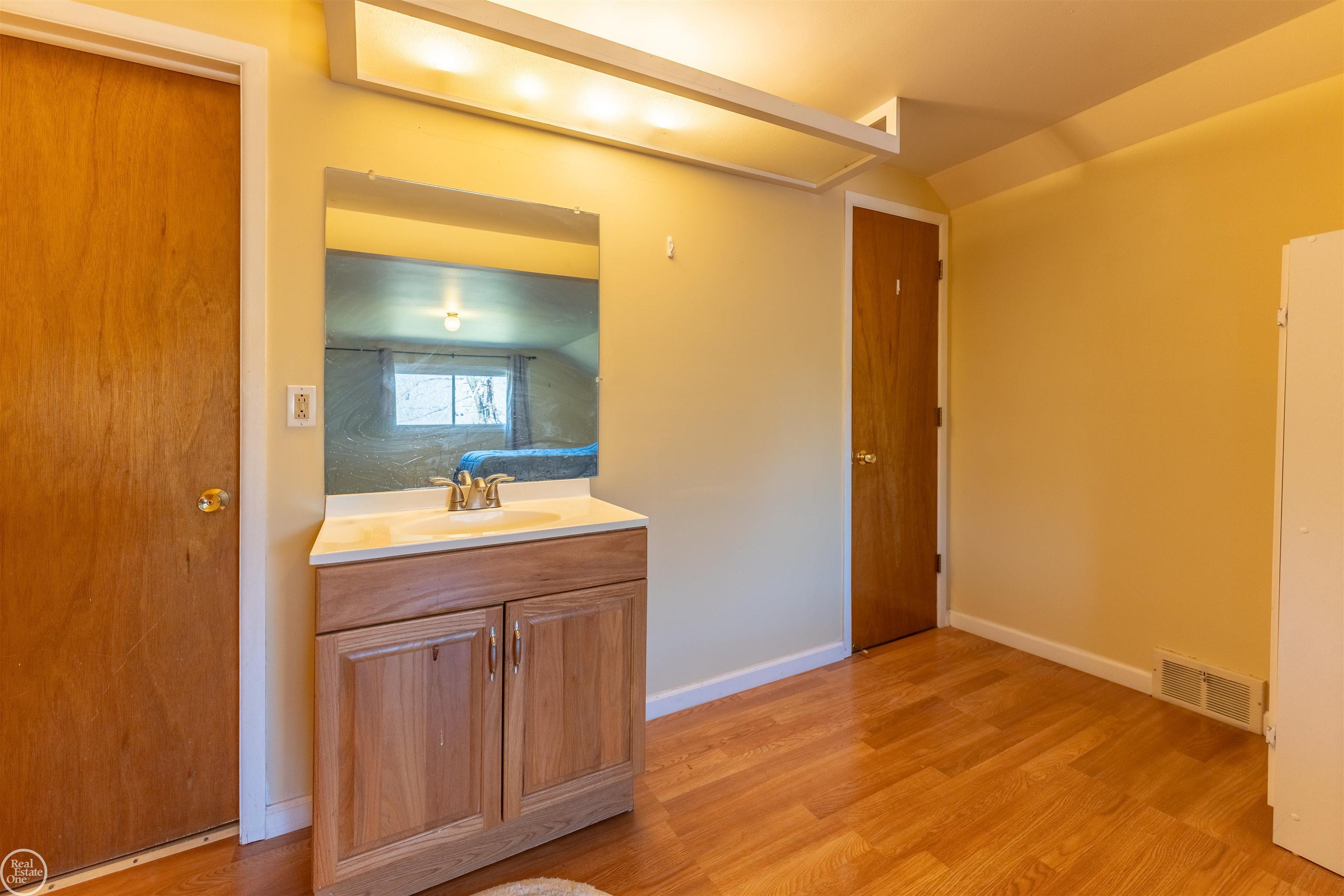 41466 Dequindre Road Sterling Heights, MI 48314 - Photo 20 of 51