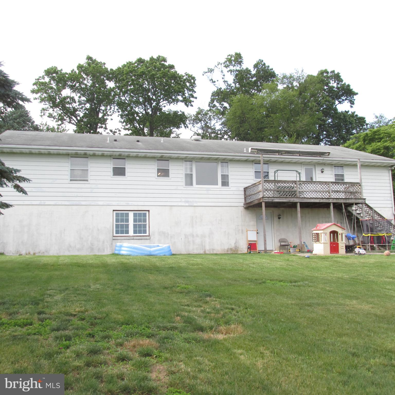 84 Upper Valley Road Christiana, PA 17509 - Photo 2 of 36