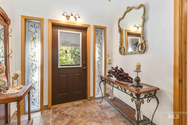 $1,200,000 | 1352 South Main Street, Riggins, ID 83549