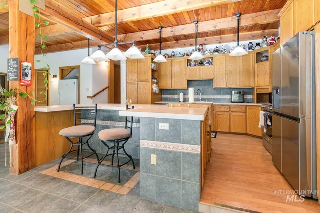 $1,200,000 | 1352 South Main Street, Riggins, ID 83549