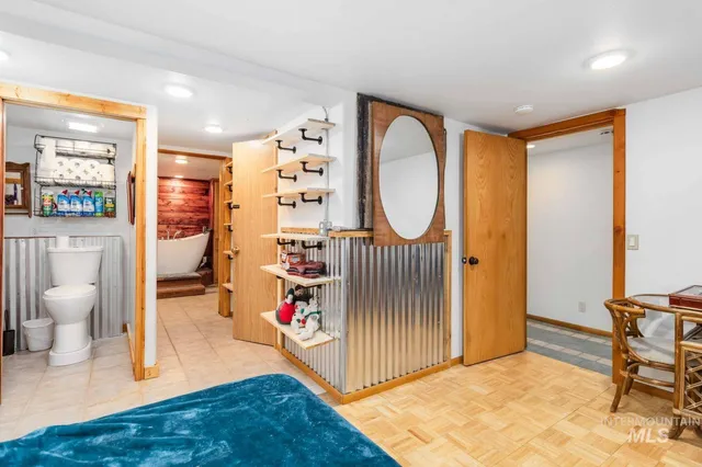 $1,200,000 | 1352 South Main Street, Riggins, ID 83549