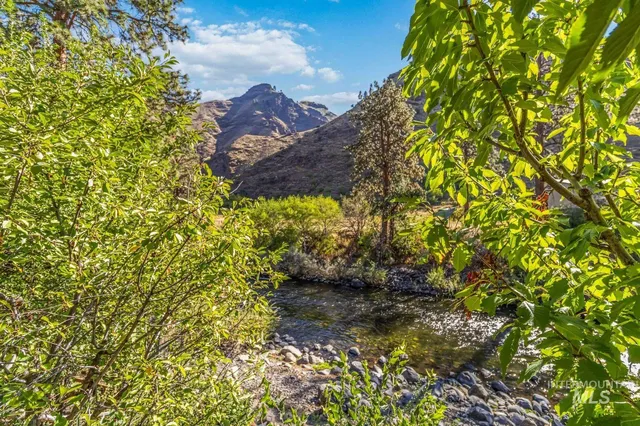 $1,200,000 | 1352 South Main Street, Riggins, ID 83549