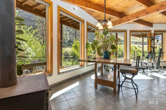 $1,200,000 | 1352 South Main Street, Riggins, ID 83549