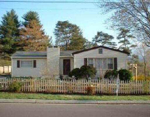 2015 Burma Road Salem, VA 24153 - Photo 1 of 1 a front view of a house with a garden