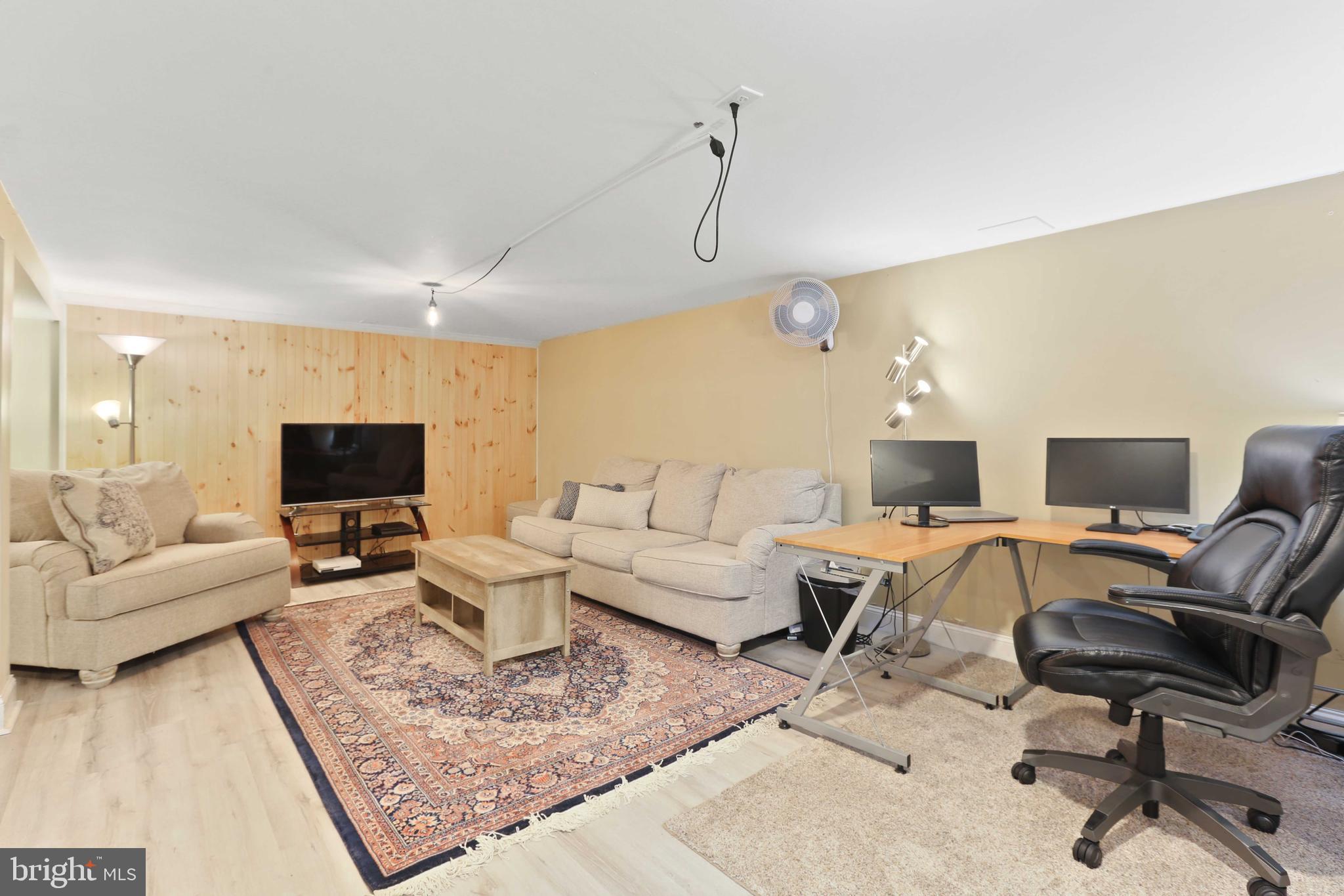 8425 Garden Road Pasadena, MD 21122 - Photo 25 of 36 Family Room