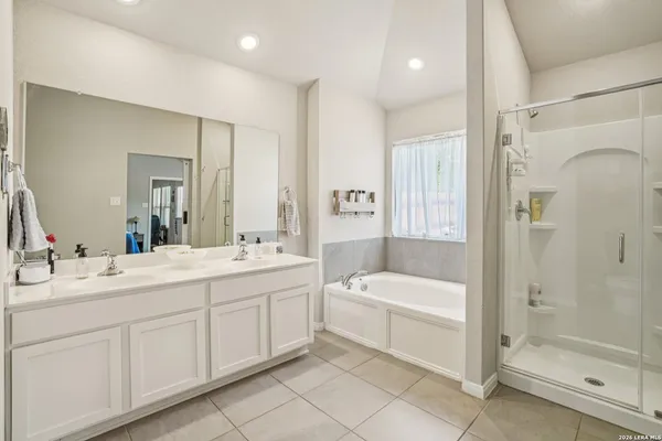 $2,500 | 633 Oleander Creek, Seguin, TX 78155