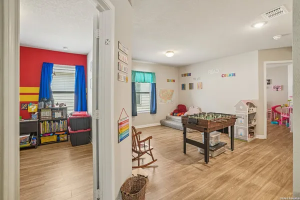 $2,500 | 633 Oleander Creek, Seguin, TX 78155