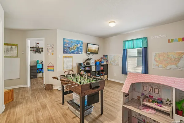 $2,500 | 633 Oleander Creek, Seguin, TX 78155