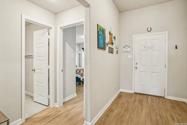 $2,500 | 633 Oleander Creek, Seguin, TX 78155